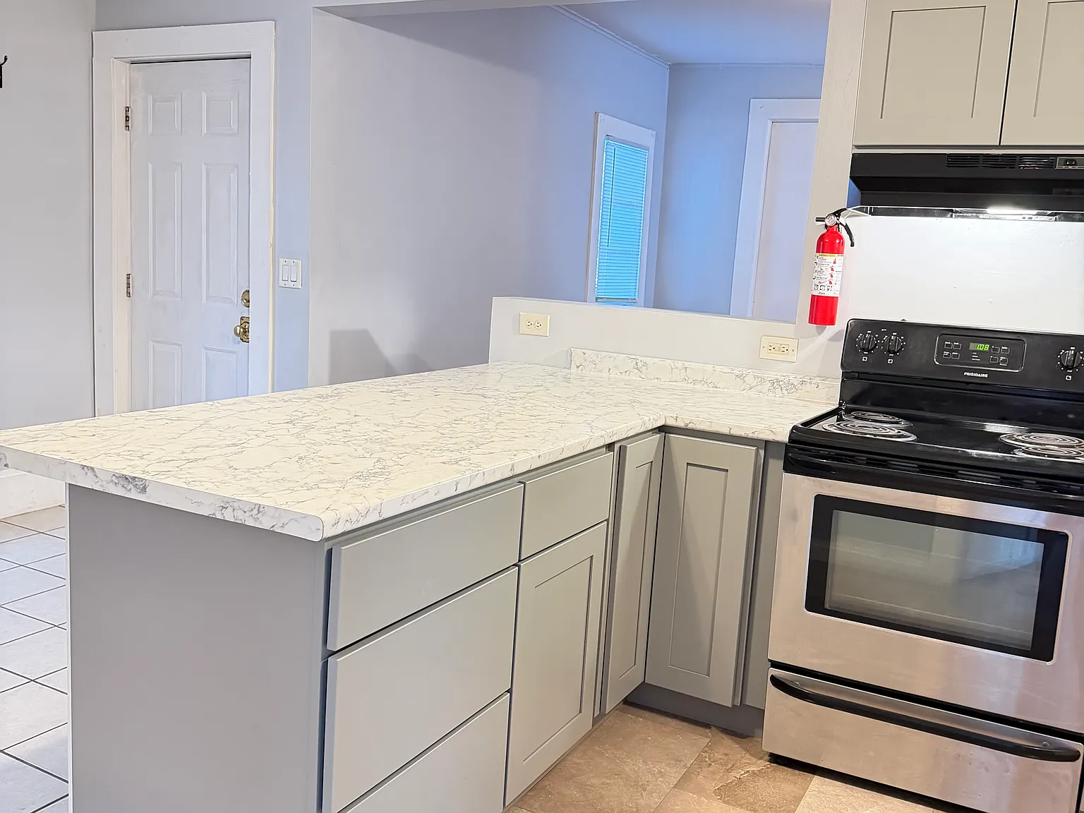 4 bed, 1800 sqft, $900 — Photo 4