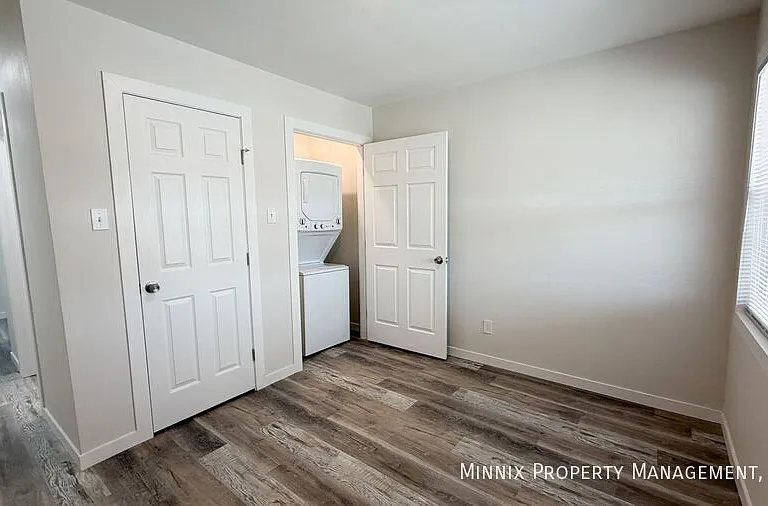 5438 40th St #11 — Photo 11