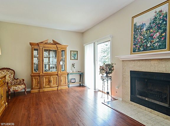 3rd image of 544 W Parkside Dr #15B3