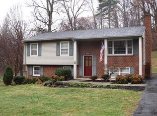 263 Fairfield Ln, Troutville, VA 24175