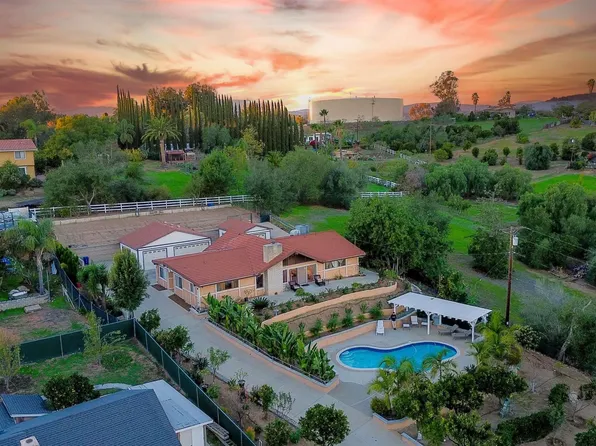 732 Hamilton Ln, Fallbrook, CA 92028