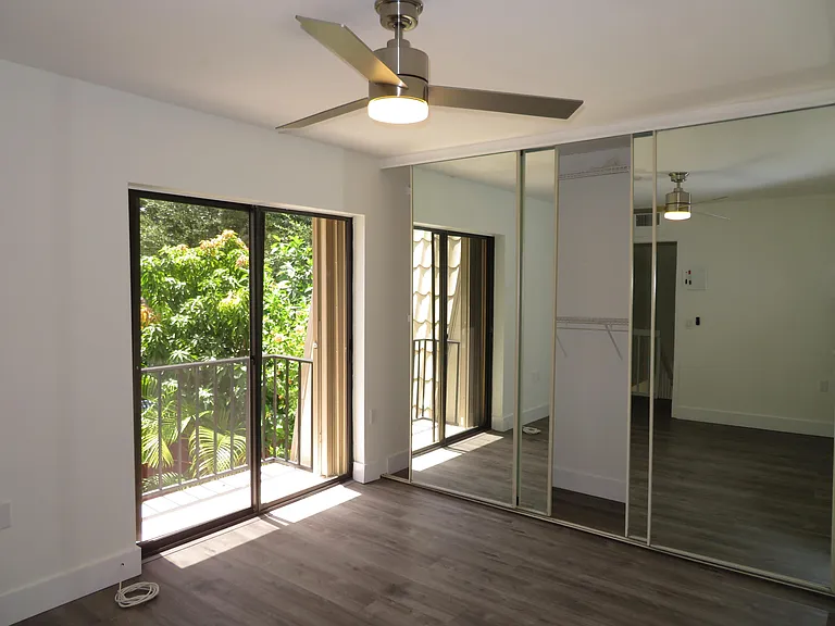 1700 Embassy Dr #708 — Photo 22