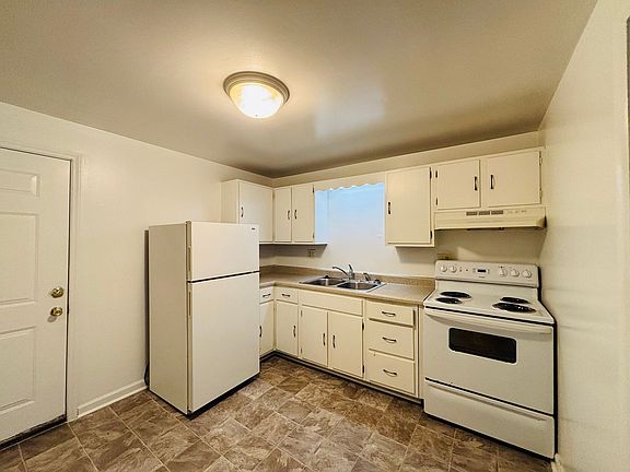 3rd image of 109 Northview Dr Unit 21A