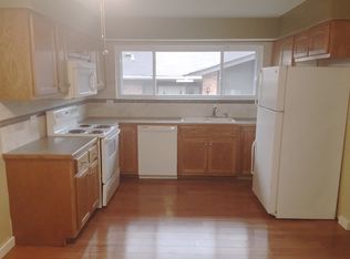 107 Innsbrook Dr #2, Streamwood, IL 60107