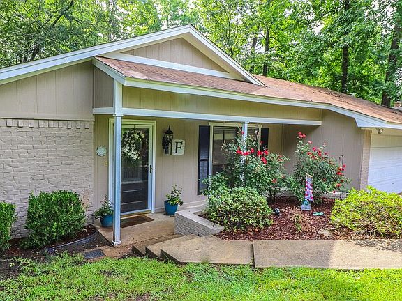 2nd image of 1513 Dolly Ln