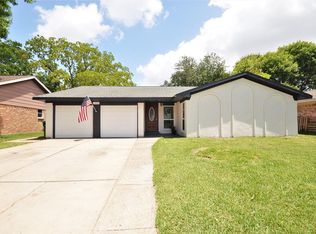 1206 W Flamingo Dr, Seabrook, TX 77586