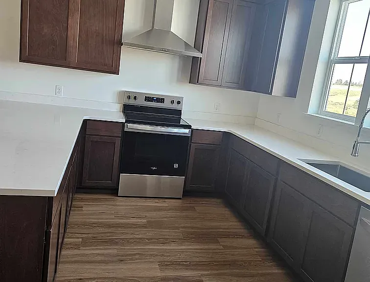 1148 Edington Ave — Photo 4