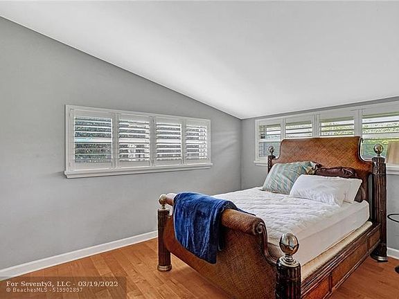 4th image of 2649 NE 27th Way