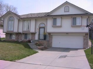 1417 N 159th St, Omaha, NE 68118
