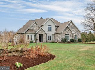 179 N Loop Rd, Mechanicsburg, PA 17055