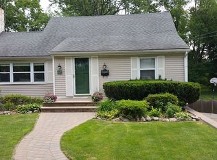 607 Up Mountain Ave, Montclair, NJ 07043