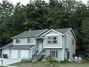 3rd image of 380 Golden Pond St