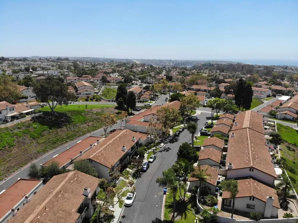 6854 Maple Leaf Dr, Carlsbad, CA 92011