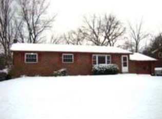 153 Crandon Cir, Beaver, PA 15009