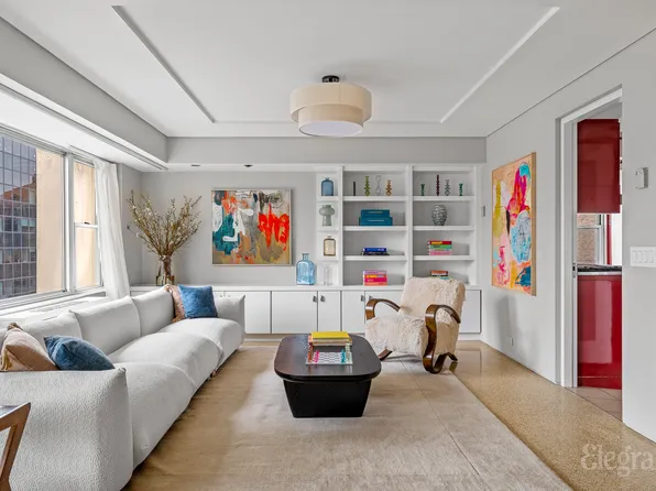 118 East 60th Street image 13 of 22