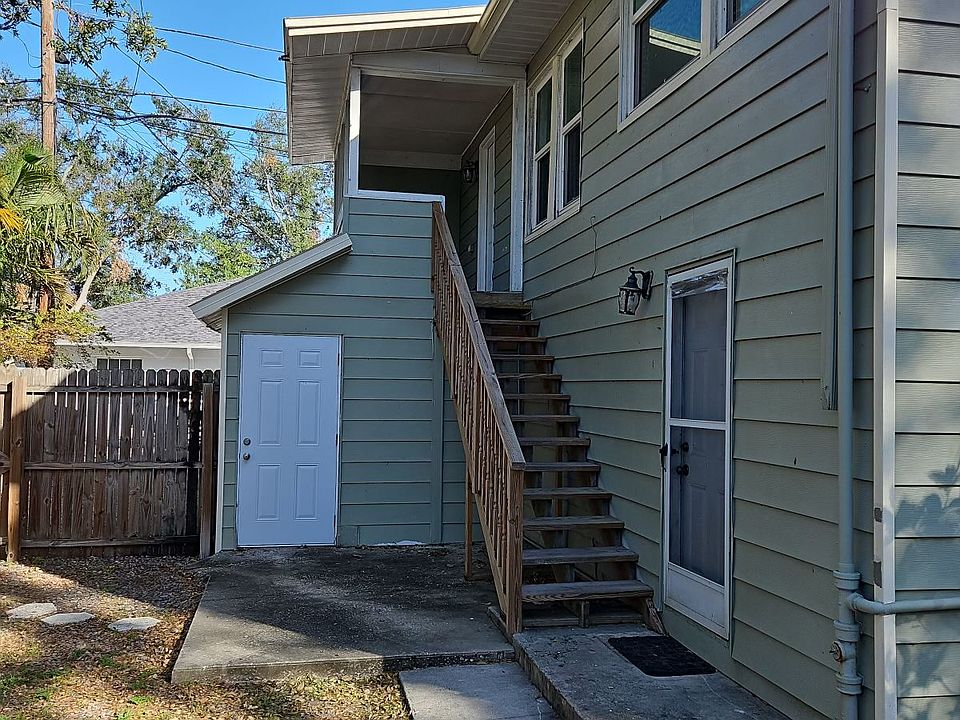 1st image of 1027 17th St N #4
