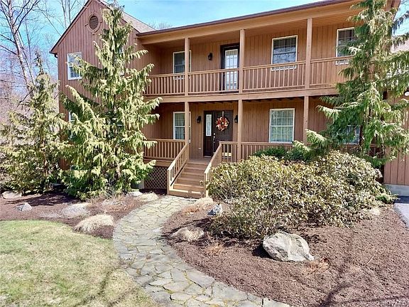 2nd image of 10 Traci Ln