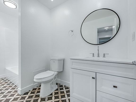 3rd image of 5565 Ackerfield Ave #219