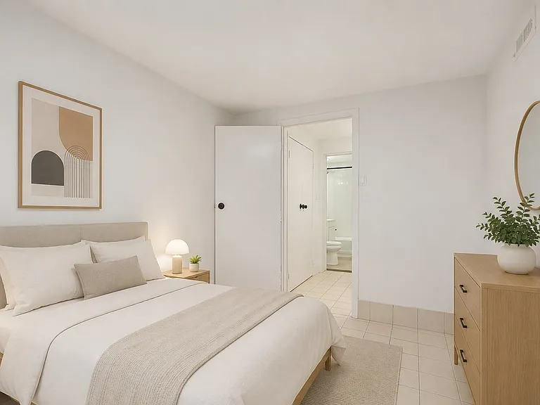 2208 Dufferin St #107 — Photo 15