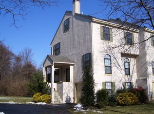 2801 Cornell Ct, Newtown Square, PA 19073