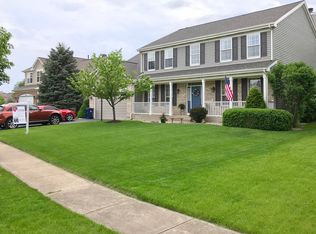 2252 Barrett Dr, Algonquin, IL 60102