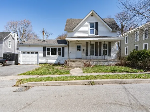 426 Cross St, Watertown, NY 13601