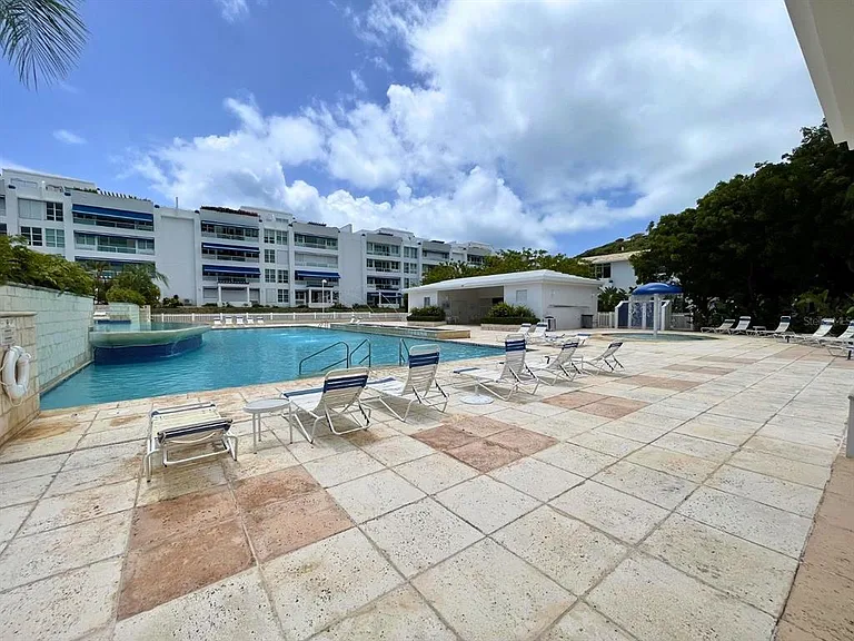 DN-301 Ocean Club At Seven Seas — Photo 31