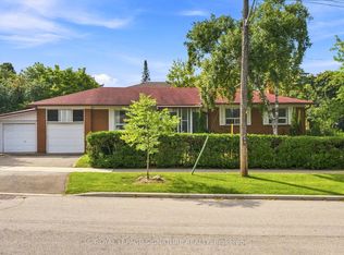1 Dalegrove Cres, Toronto, ON M9B 6A5