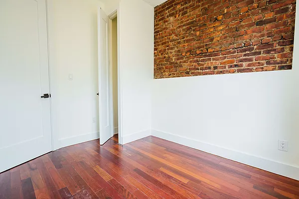 Rented by Nooklyn NYC LLC | media 15