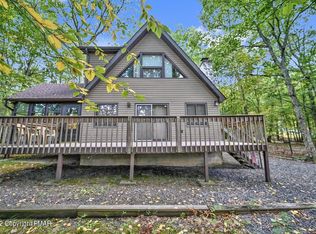 232 Bellingham Dr, Bushkill, PA 18324