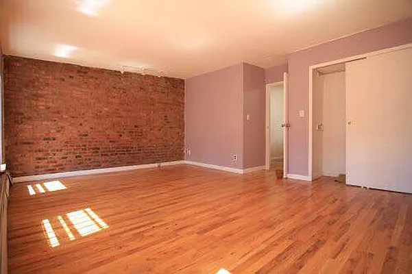 Rented by Space Real Estate | media 18