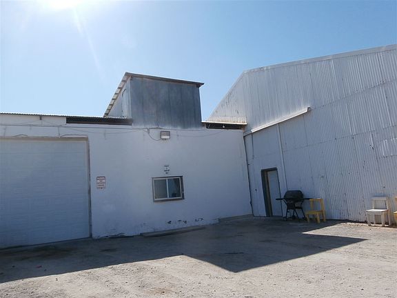 3rd image of 3101 S Avenue 3 E