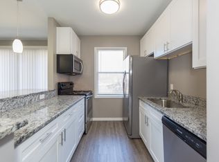 WJM Cedar Apartments, Cleveland, OH 44118