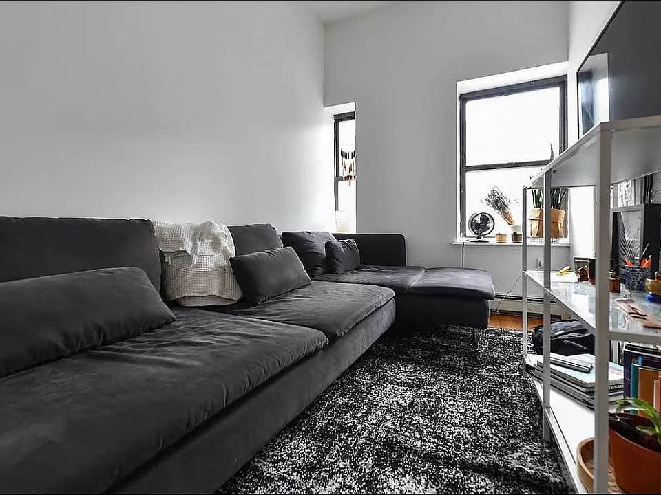 1st image of 150 Orchard St APT 1C