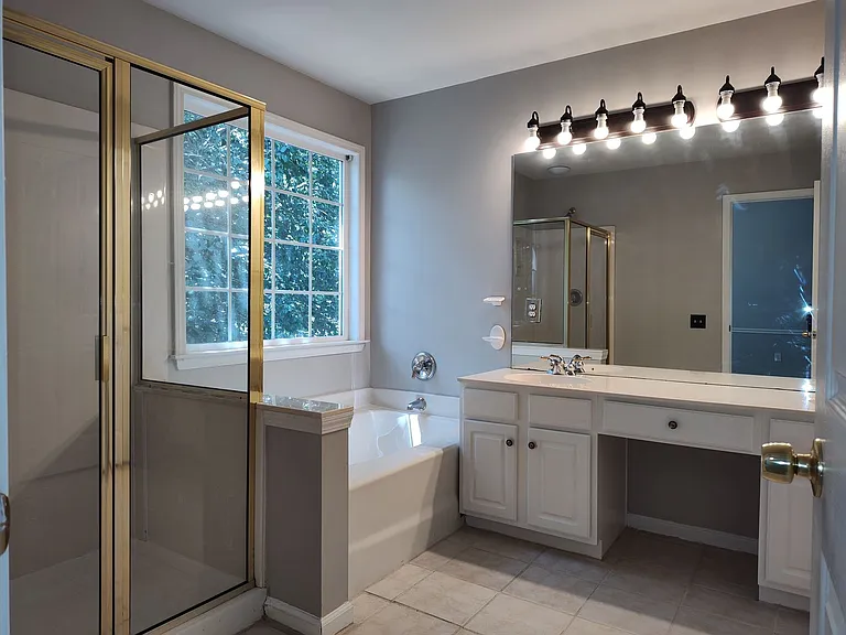4018 Manor House Dr — Photo 22