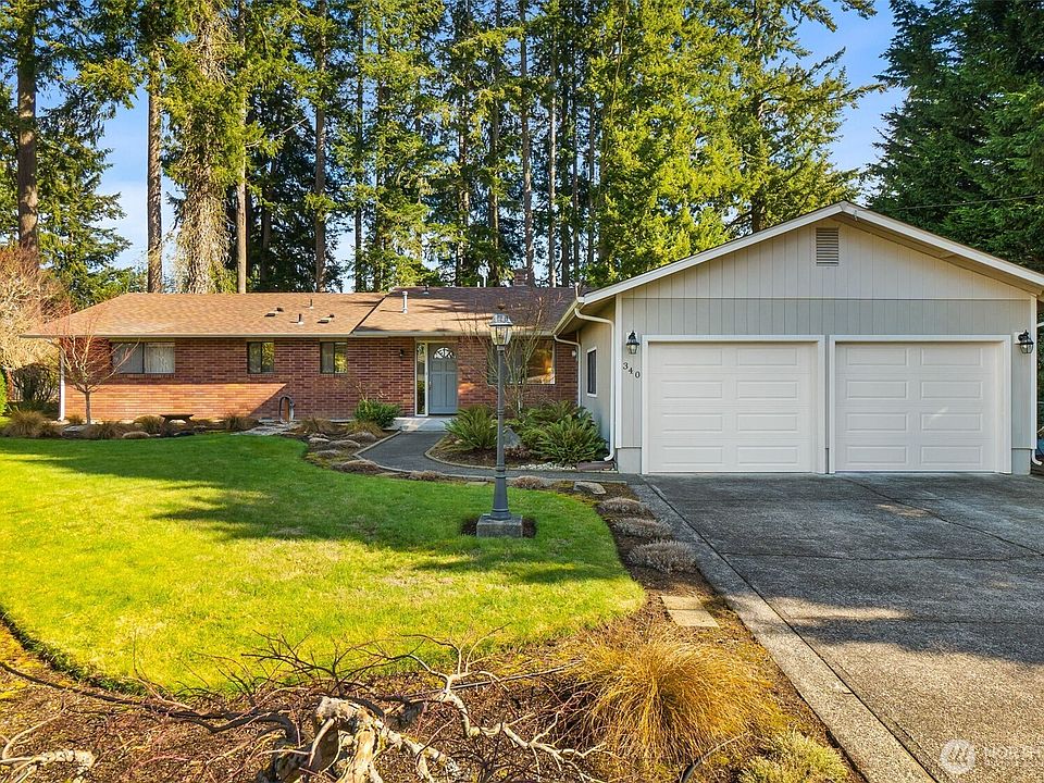 1st image of 340 Thunderbird Court SE