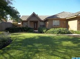 745 E Palm Dr, Hanford, CA 93230