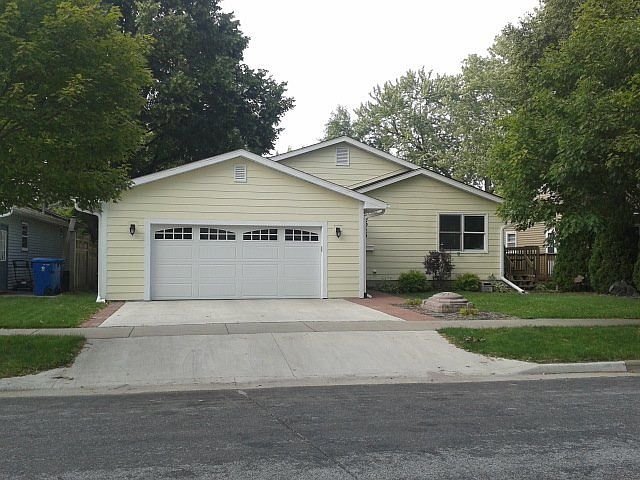 1st image of 2545 14th Ave E