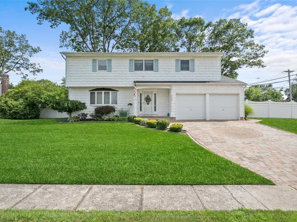 34 Rush Street, Port Jefferson Station, NY 11776