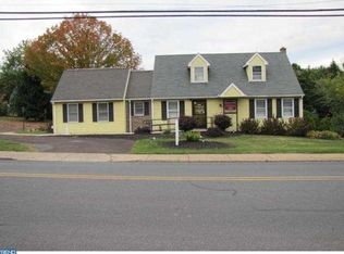 629 W State St, Coopersburg, PA 18036