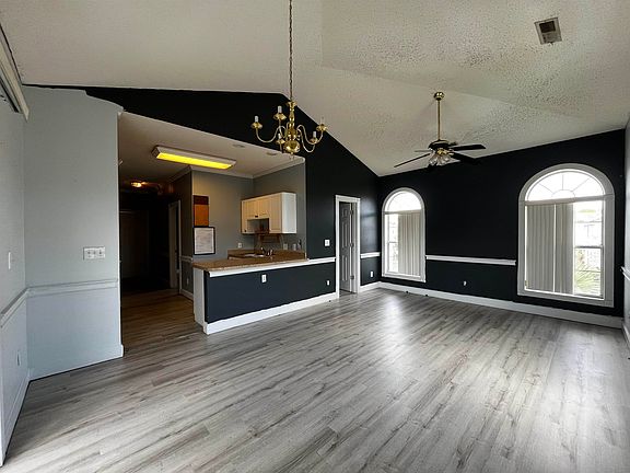 5th image of 4725 Wild Iris Dr. #305