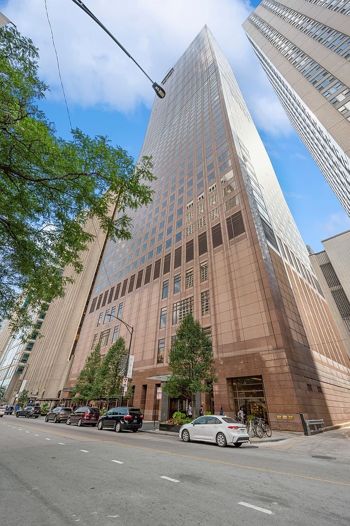 161 E Chicago Ave APT 41F, Chicago, IL 60611 Zillow