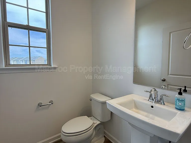 2401 Copa Ct — Photo 10
