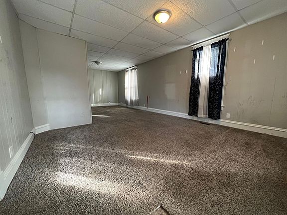 2nd image of 318 N 4th St