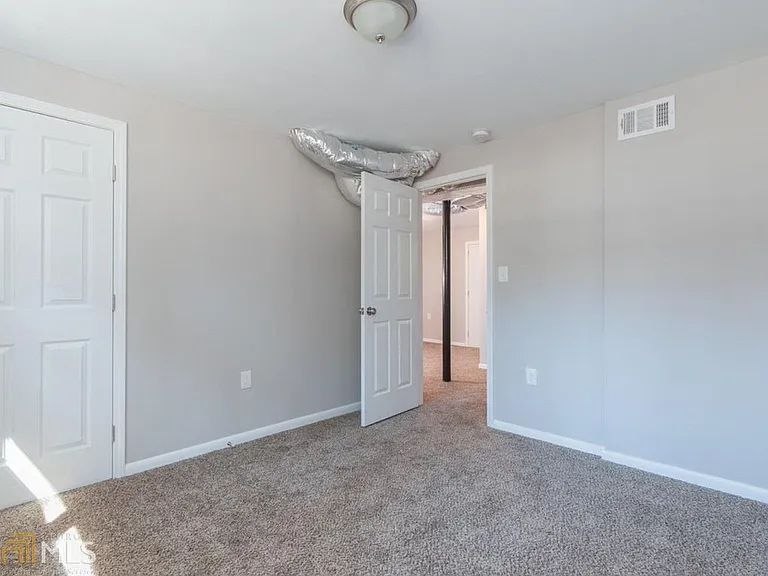 1920 La Mesa Ln — Photo 17
