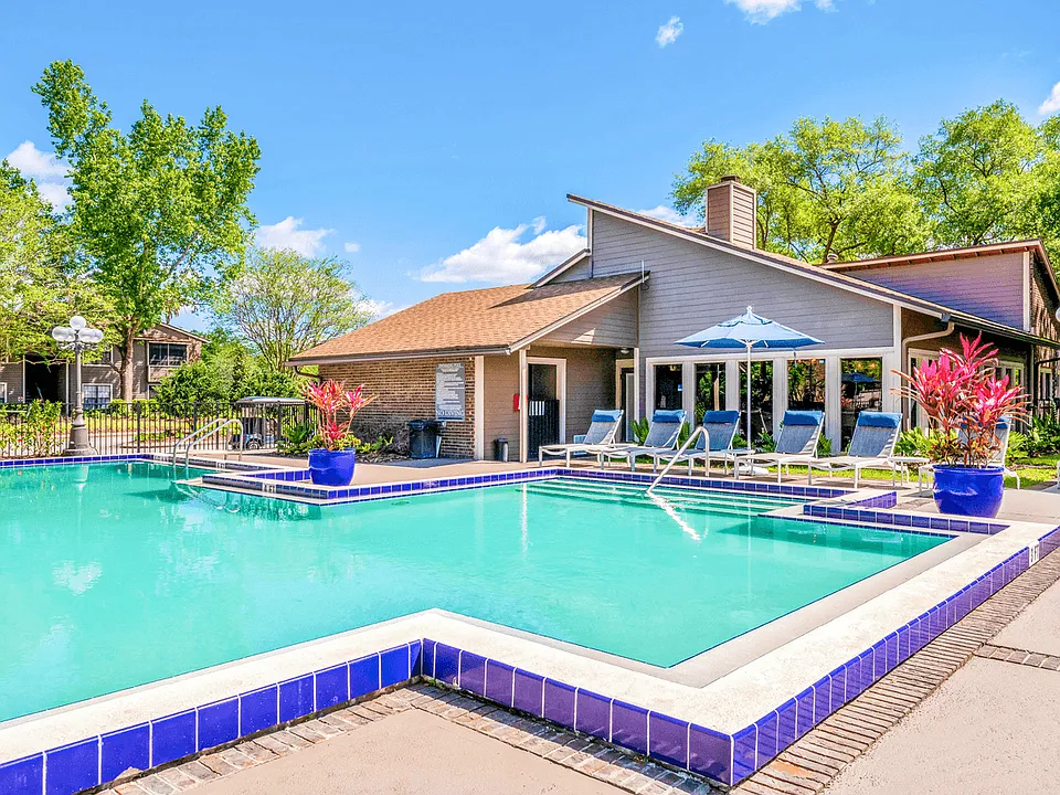 Bentley Green Apartment Homes