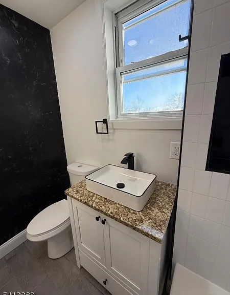254 Montclair Ave — Photo 8