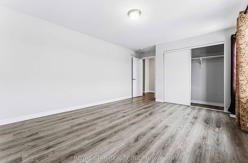 Ottawa House for rent - 4 Bedrooms — photo 32