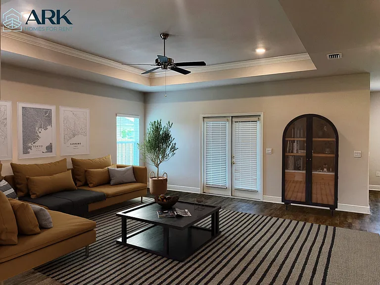 104 London Cir — Photo 4