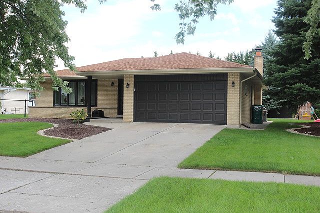 1st image of 15231 Woodmar Dr